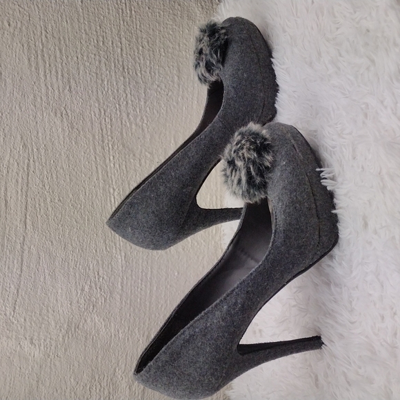 Dollhouse Gray Faux Woo Faux Fur Upper Almond Toe Slip On Platform Stiletto Heel - Picture 4 of 16